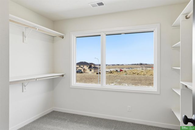 5427 N 213th Avenue, Elkhorn, NE 68022