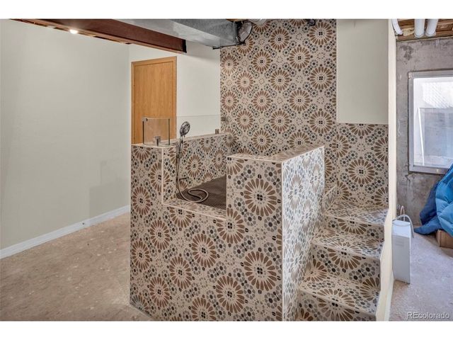 7152 S Perth St, Aurora, CO 80016