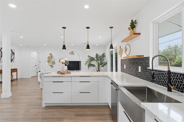 5604 Coventry LN, Austin, TX 78723