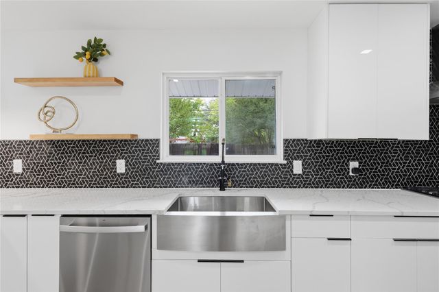 5604 Coventry LN, Austin, TX 78723