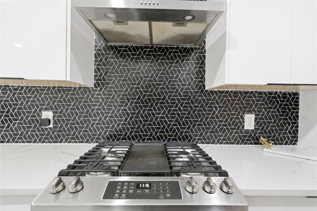 5604 Coventry LN, Austin, TX 78723