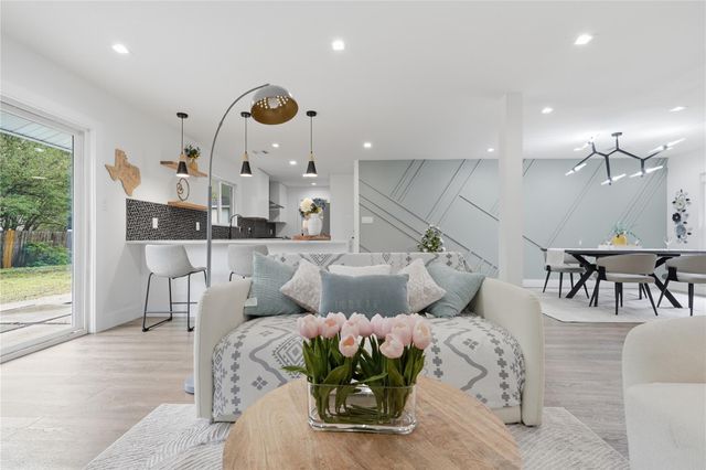 5604 Coventry LN, Austin, TX 78723