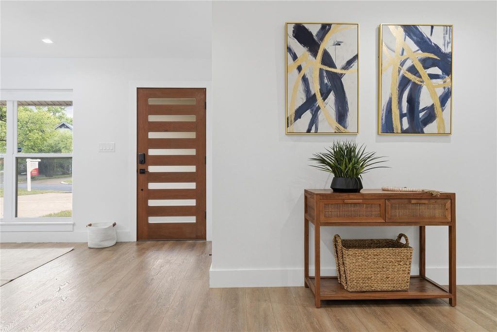 5604 Coventry LN, Austin, TX 78723