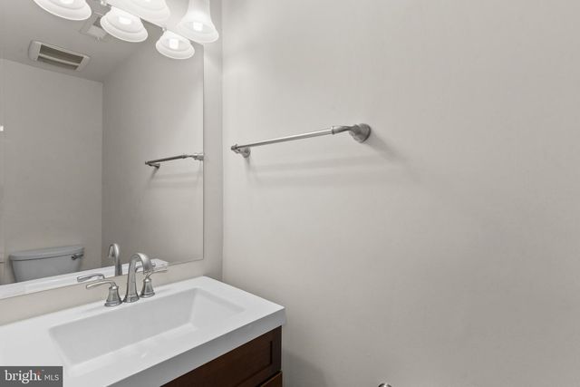 737 OLIVE WOOD, Baltimore, MD 21225