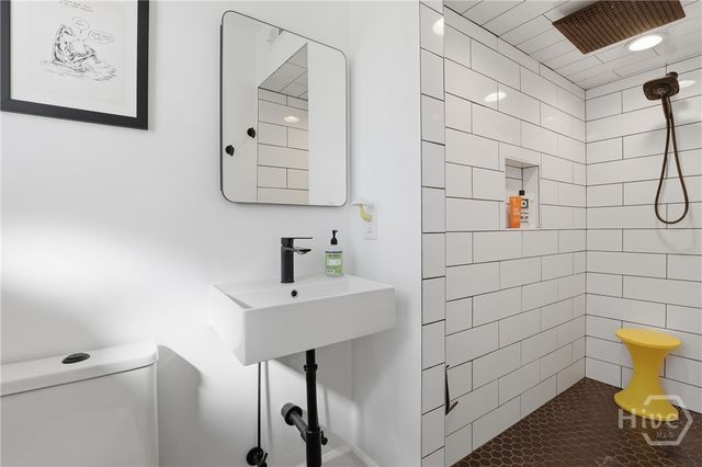 244 E 64th Street, Savannah, GA 31405