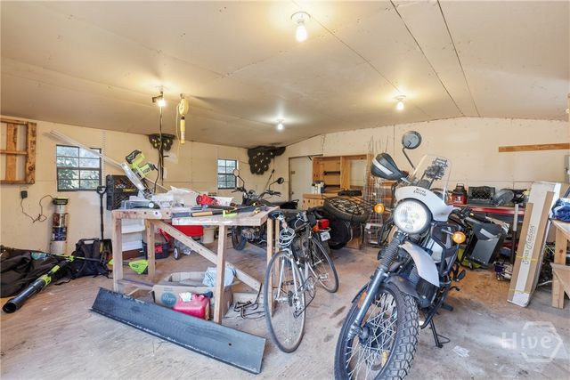 244 E 64th Street, Savannah, GA 31405