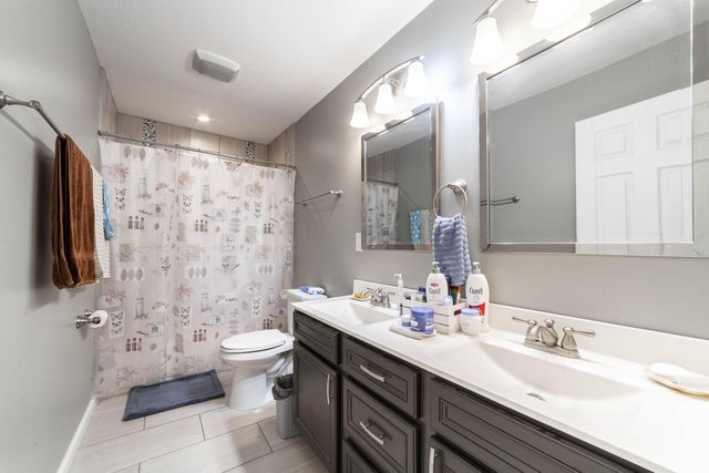 1318 COUNTY ROAD 2347, Moberly, MO 65270