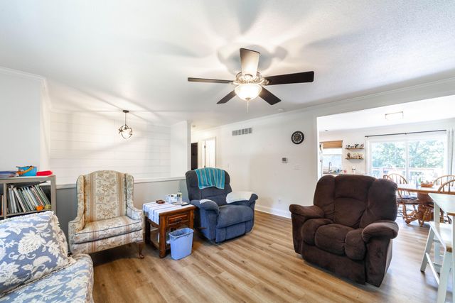 1318 COUNTY ROAD 2347, Moberly, MO 65270