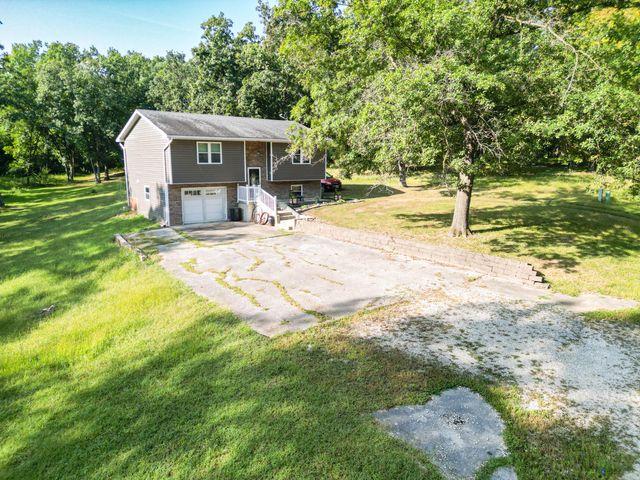 1318 COUNTY ROAD 2347, Moberly, MO 65270