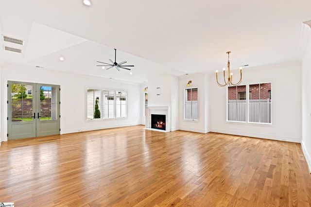 5 Crossmoor Circle, Greenville, SC 29607