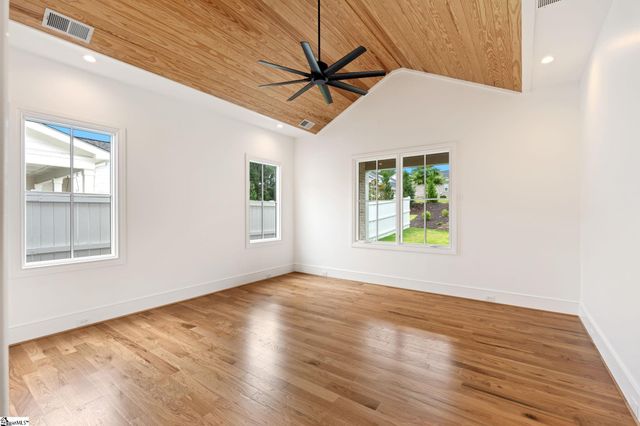 5 Crossmoor Circle, Greenville, SC 29607