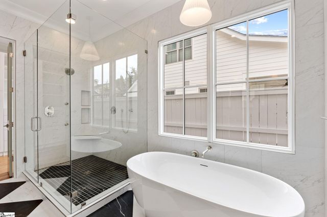 5 Crossmoor Circle, Greenville, SC 29607
