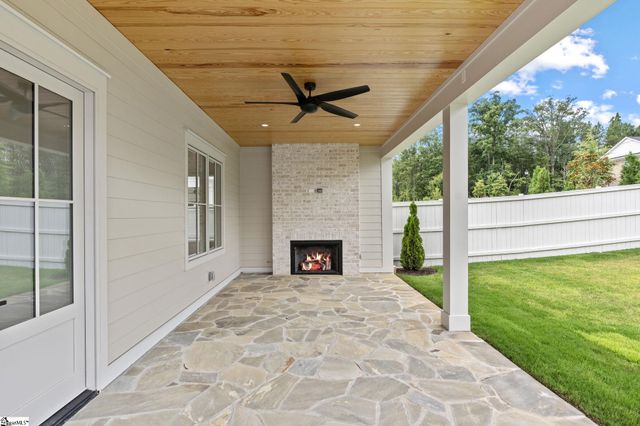 5 Crossmoor Circle, Greenville, SC 29607