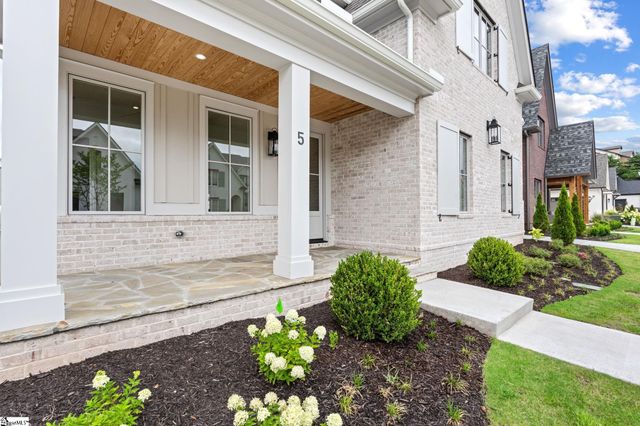 5 Crossmoor Circle, Greenville, SC 29607