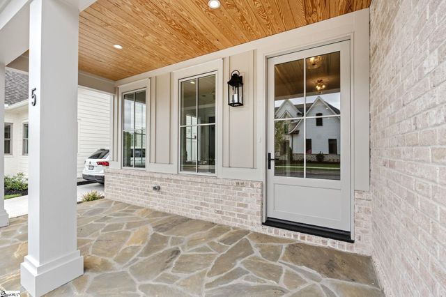 5 Crossmoor Circle, Greenville, SC 29607