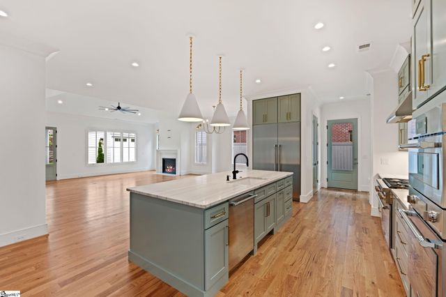 5 Crossmoor Circle, Greenville, SC 29607