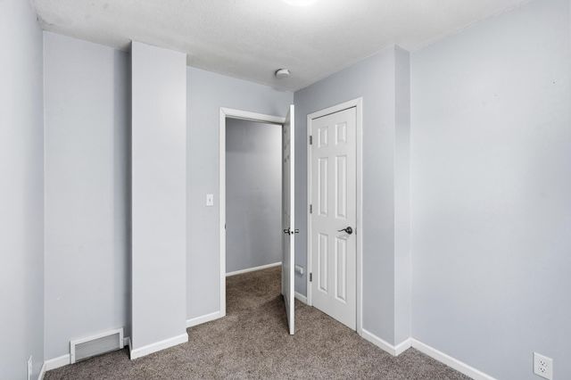 10500 Vessey Road, Bloomington, MN 55437