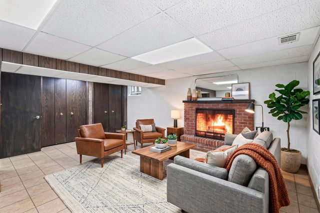 10500 Vessey Road, Bloomington, MN 55437