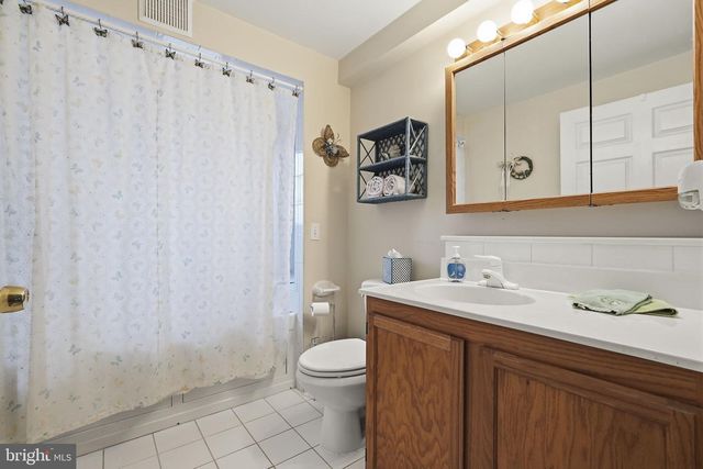 140 BUNKER HILL RD, Princeton, NJ 08540