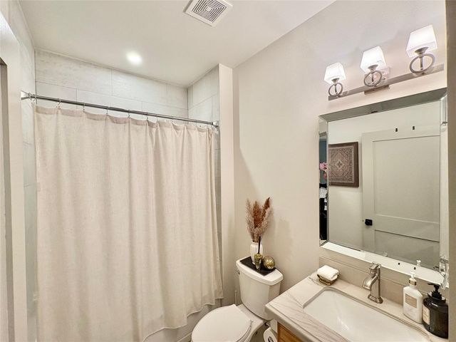 17703 Jungman Road, Damon, TX 77430