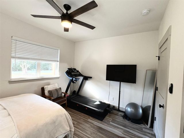 17703 Jungman Road, Damon, TX 77430