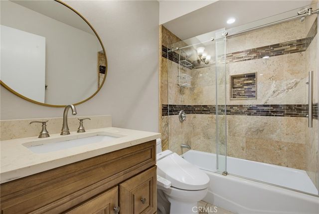 21901 Burbank, Woodland Hills, CA 91367