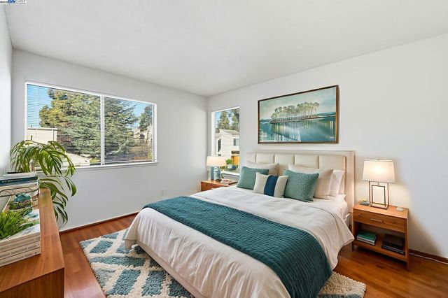 93 Cassia Dr, Hayward, CA 94544