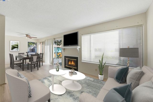 93 Cassia Dr, Hayward, CA 94544