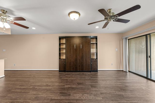 15575 Marina Drive 215C, Conroe, TX 77356