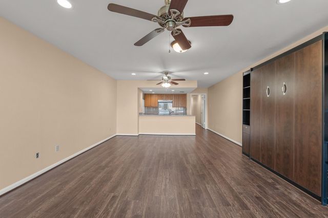 15575 Marina Drive 215C, Conroe, TX 77356