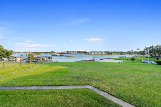 15575 Marina Drive 215C, Conroe, TX 77356