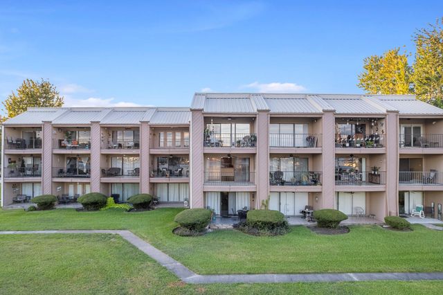 15575 Marina Drive 215C, Conroe, TX 77356