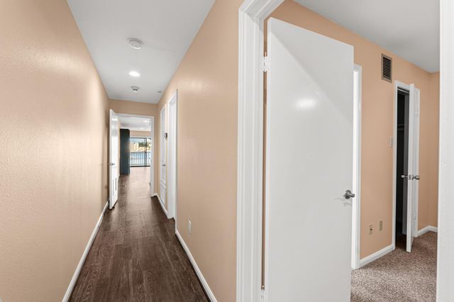 15575 Marina Drive 215C, Conroe, TX 77356