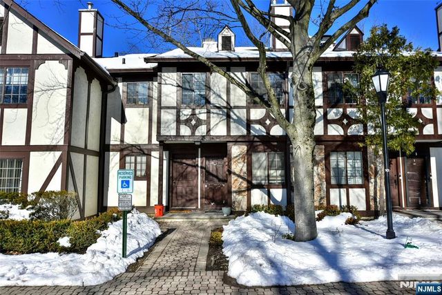 3806 Melville Court, Mahwah, NJ 07430