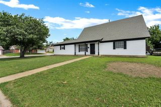 3651 Rough Creek Road, Forest Hill, TX 76140