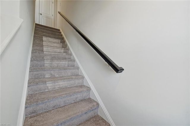 1519 Stanford LN, Newport News, VA 23608