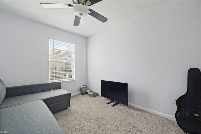 1519 Stanford LN, Newport News, VA 23608