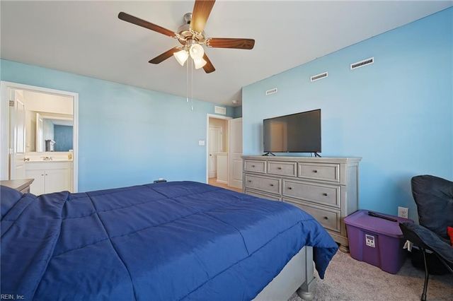 1519 Stanford LN, Newport News, VA 23608