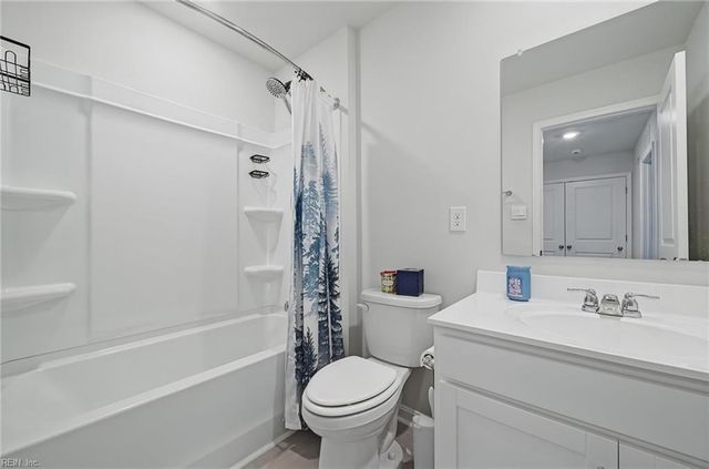 1519 Stanford LN, Newport News, VA 23608