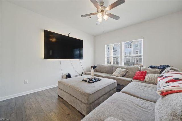 1519 Stanford LN, Newport News, VA 23608