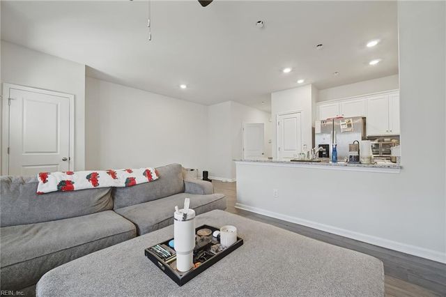 1519 Stanford LN, Newport News, VA 23608
