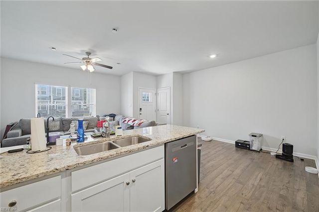 1519 Stanford LN, Newport News, VA 23608