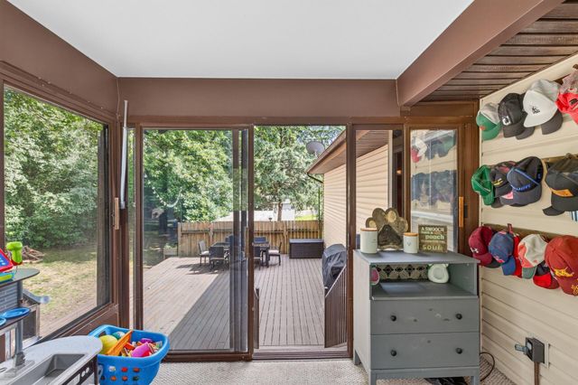 3884 Calcite Drive, Eagan, MN 55122