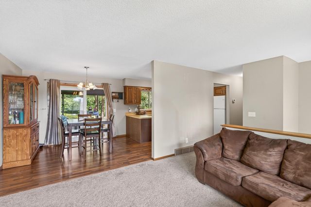 3884 Calcite Drive, Eagan, MN 55122