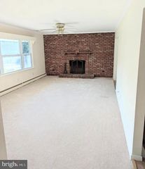 5807 FARMVIEW AVE, Baltimore, MD 21206