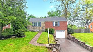 9229 Lancelot Dr, Mccandless, PA 15237