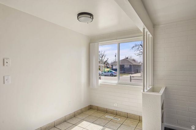 1238 W 700 S, Salt Lake City, UT 84104