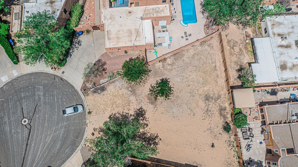 Image 2 of property listing at Canada Vista Place NW, Albuquerque, NM 87120