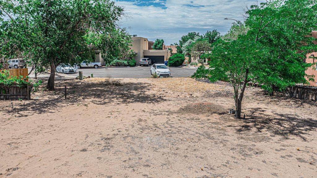 Image 3 of property listing at Canada Vista Place NW, Albuquerque, NM 87120