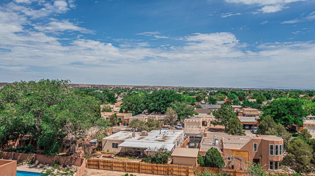 Image 6 of property listing at Canada Vista Place NW, Albuquerque, NM 87120